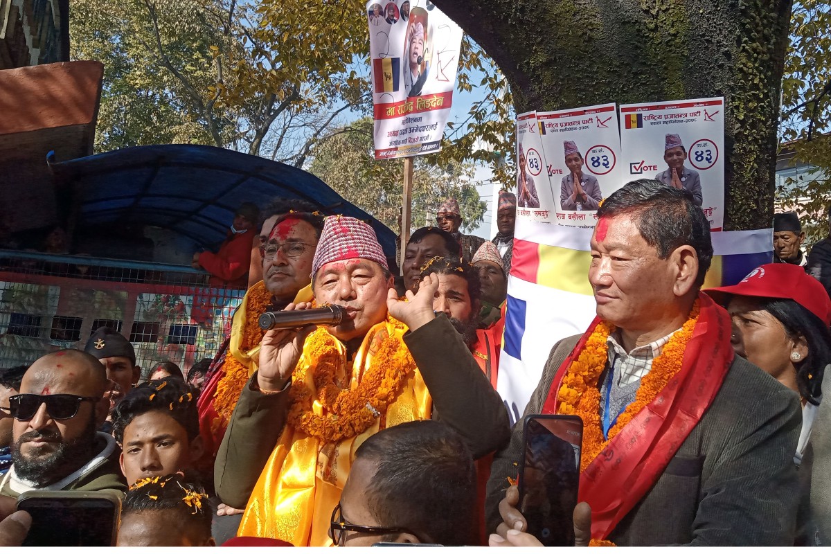 राप्रपाले तोक्यो पदाधिकारी तथा विभागीय प्रमुख