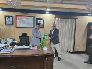 पासपोर्ट र टिकट बिना जहाजमा पुगेको घटनाको छानविन गर्न गठित समितिले प्रतिवेदन बुझायो