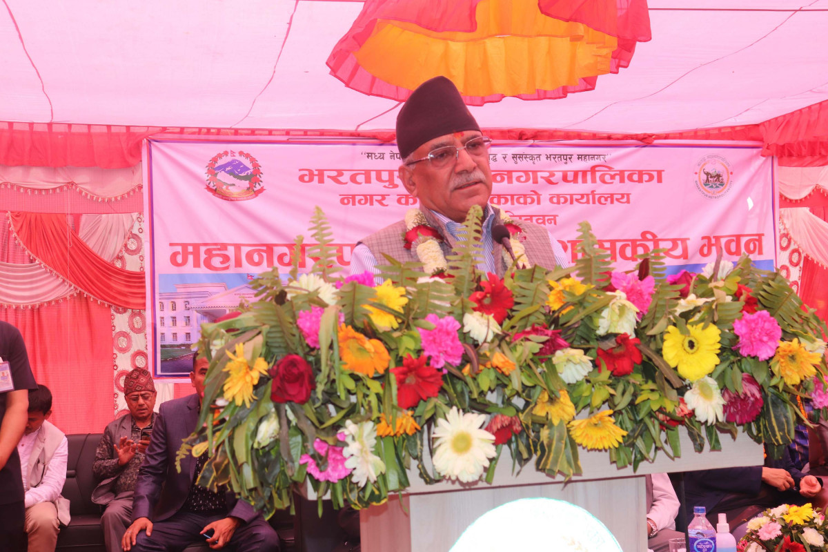 गणतन्त्र विरोधीहरु जनताका अधिकार खोस्न उद्यत छन् : दाहाल