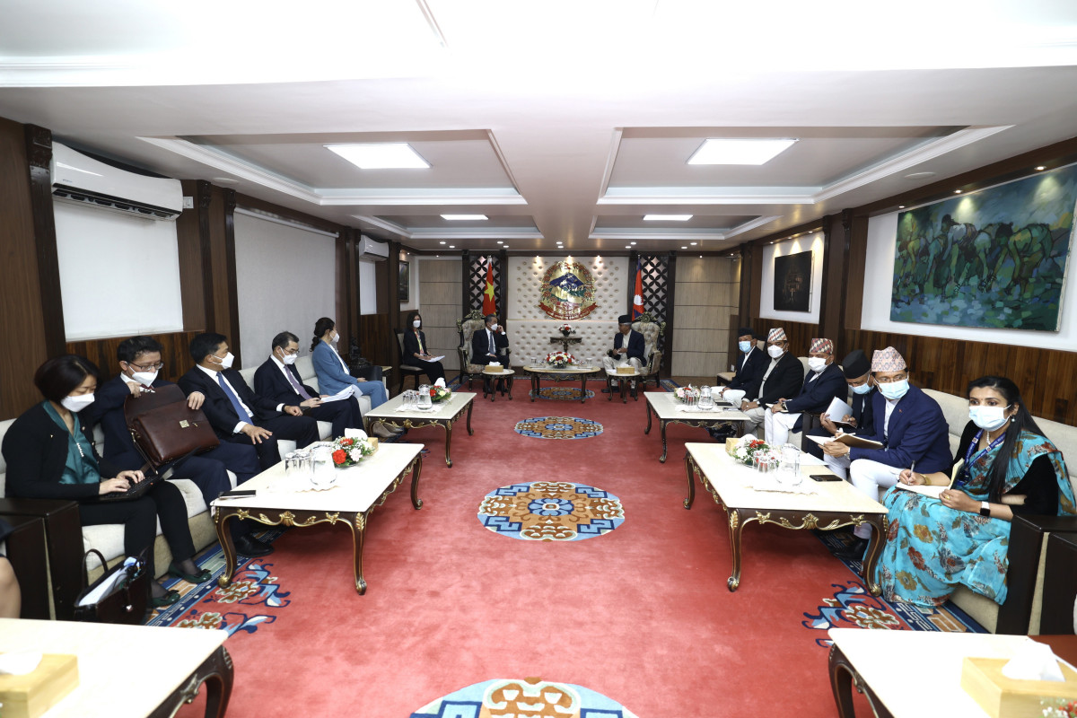 Shre_Bahadur_Deuba_Wang_Yi_Group_Meet.jpg