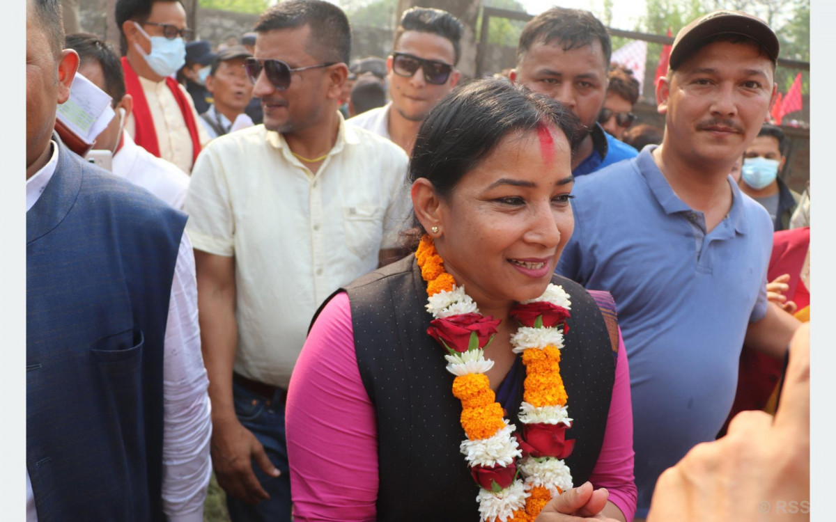 भरतपुरमा गठबन्धनबाट रेनु दाहालको उम्मेदवारी