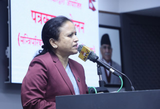 अहिलेको व्यवस्थाको जग ‘जनयुद्ध’ नै हो : सञ्चारमन्त्री शर्मा