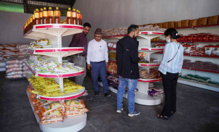 दसैं लक्षित 'सुपथ मूल्य पसल' सञ्चालन, दाल चामलमा प्रतिकिलाे ७ र खसीबाेकामा १० छुट