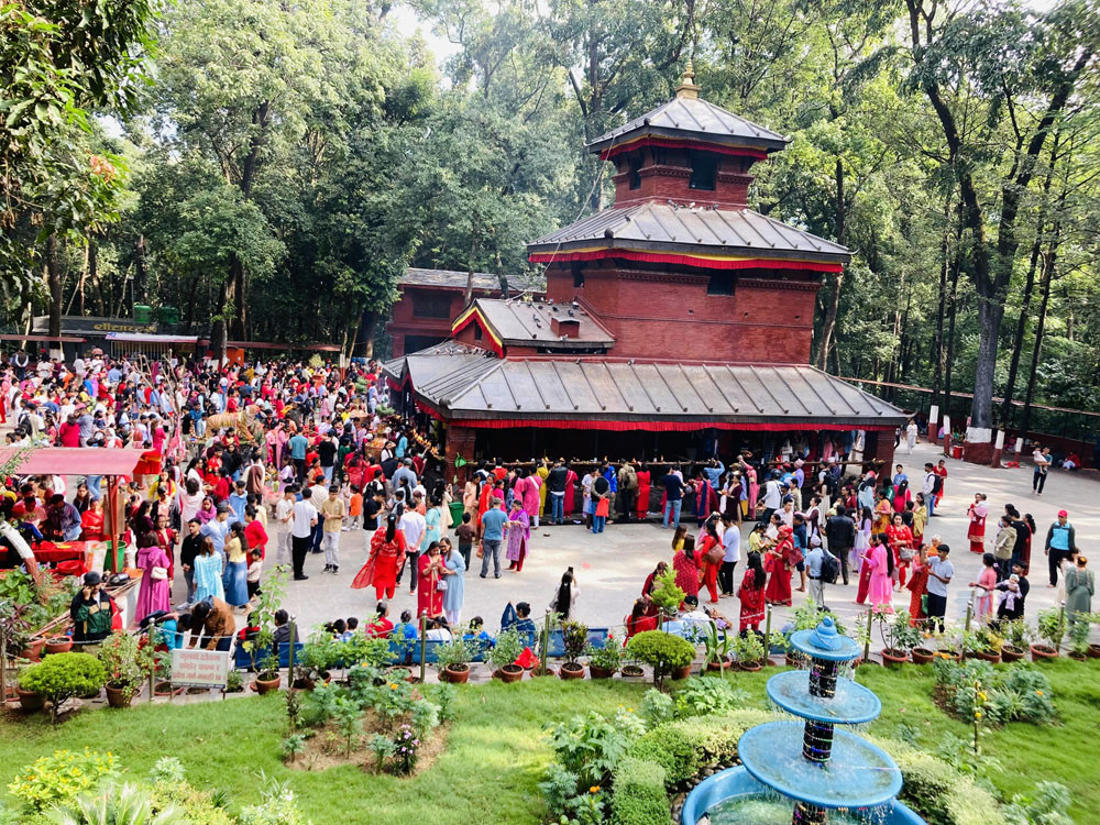 बडादसैँको अवधिमा कालिका मन्दिरमा चार लाख दर्शनार्थी