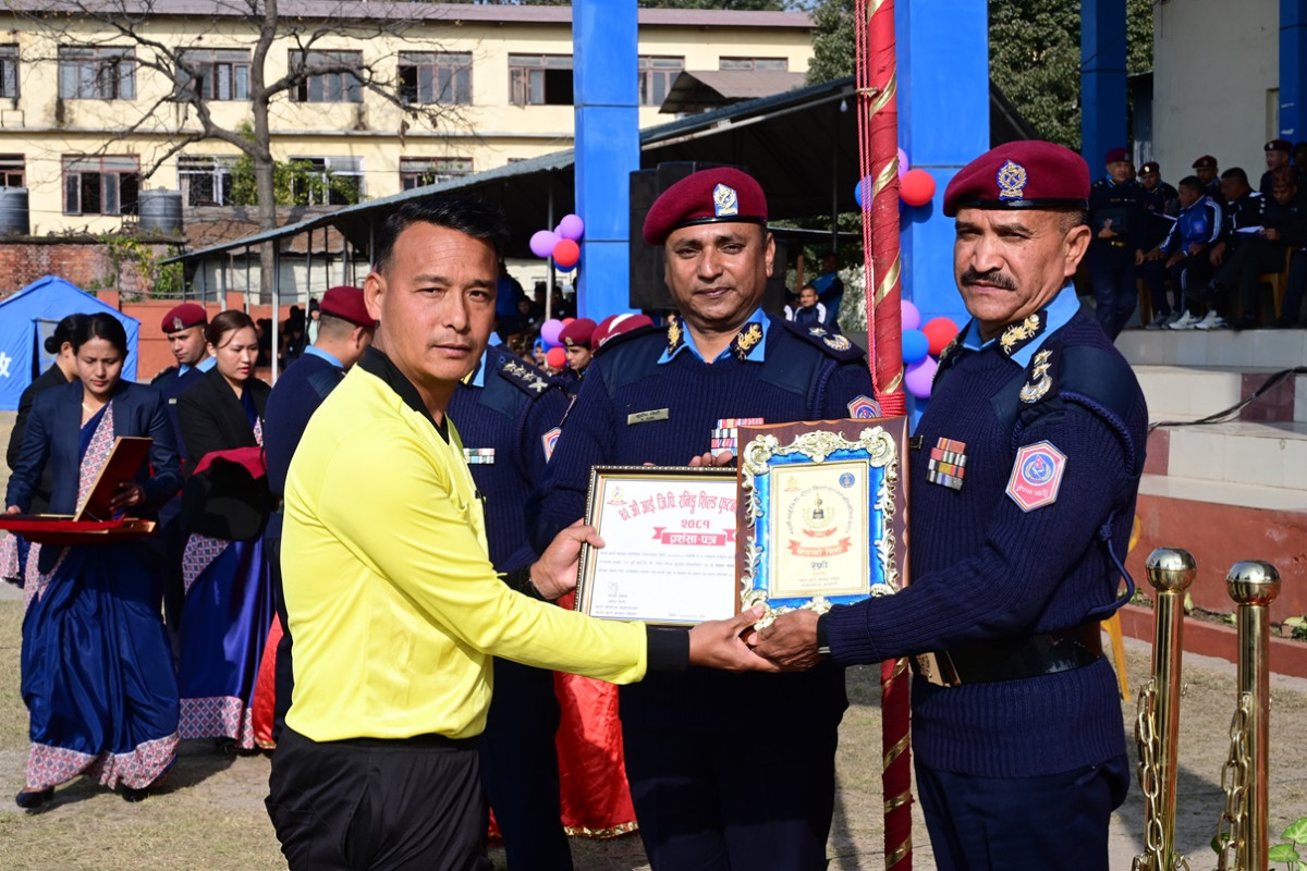 आइजिपि रनिङ शिल्ड फुटबल प्रतियोगिता (1).JPG