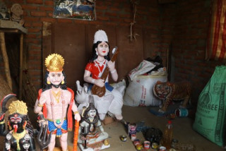 विदेशबाट फर्केपछि मूर्ति बनाउन सिकेका ‘चित्रप्रसाद’