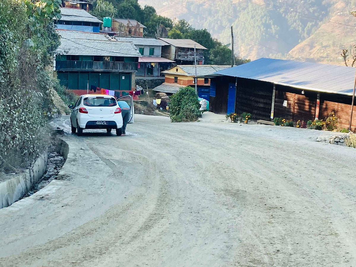 चौबिस वर्ष वित्यो सडक स्तरोन्नति हुन
