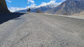 सडकमा कमसल कालोपत्र