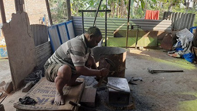 ठाकुरको आरन व्यवसाय सङ्कटमा