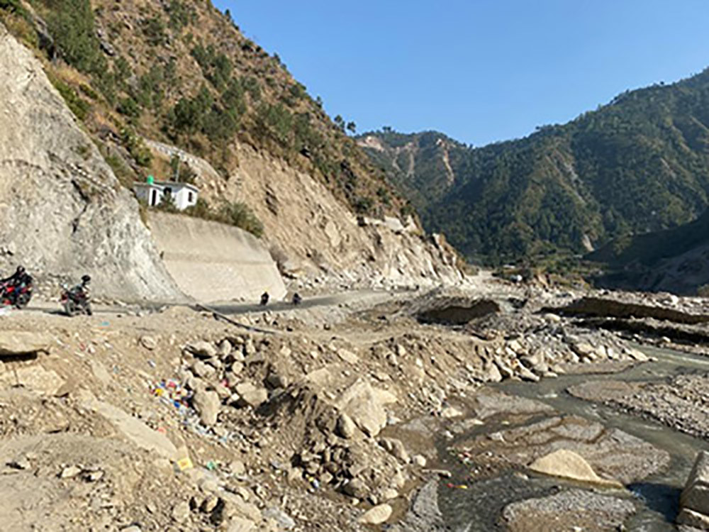 बिपी राजमार्गको क्षतिग्रस्त खण्ड पुन:निर्माण गरिँदै