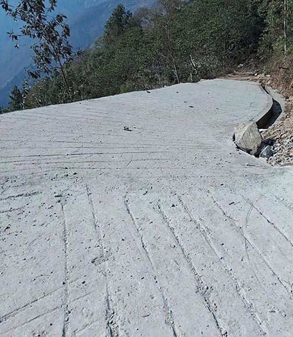 आँबुखैरेनीका तीन सडक धमाधम स्तरोन्नति हुँदै