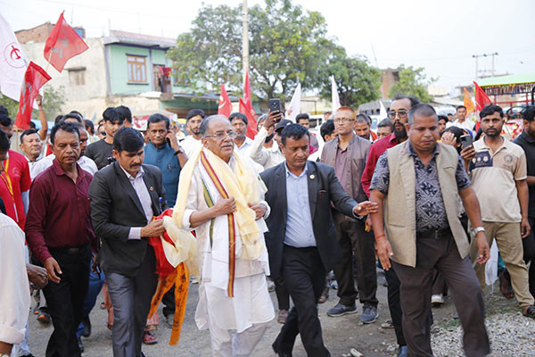 नेकपा (माओवादी केन्द्र)का अध्यक्ष प्रचण्ड - स्वागत