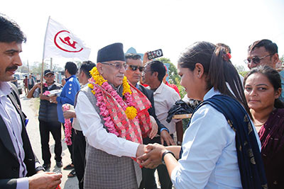 अध्यक्ष दाहालसहितका मध्यपहाडी लोकमार्ग अभियान टोली कैलालीमा स्वागत