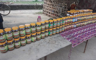 अचार बेचेरै मासिक रु. ६० हजार कमाइ