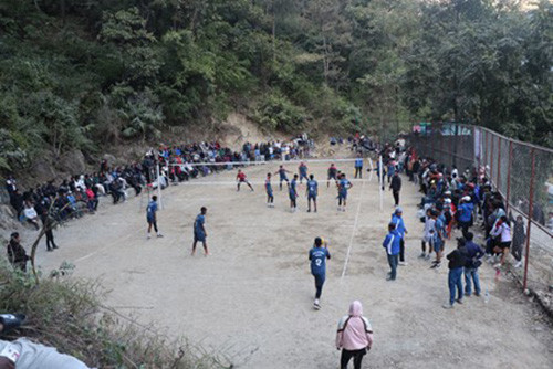 मङ्गलाघाटमा पाखो सम्याएर खेलमैदान