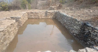 वन डढेलो र सुक्खापन रोकथामका लागि वनमा पोखरी