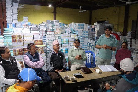 म्याग्दीमा शैक्षिक सत्र अगावै पाठ्यपुस्तक भित्रियो