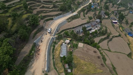 कुहुँमा लक्ष्यअघि नै सडक स्तरोन्नति