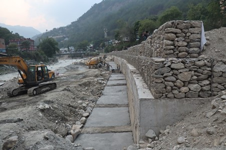 कटान र बाढीबाट जोगाउन नदी नियन्त्रण योजना
