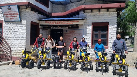 किसानलाई अनुदानमा हाते ट्याक्टर