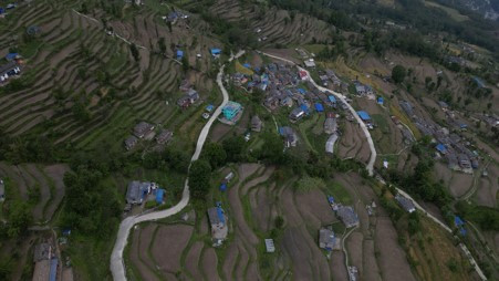 पर्यटकीय स्थल टोड्के जोड्ने सडक स्तरोन्नति