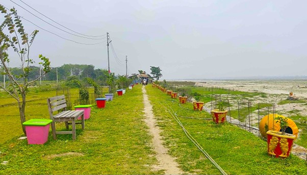 पर्यटकको रोजाइ बन्दै ‘प्रकृति पार्क’