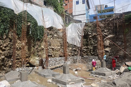 आर्थिक सहयोग जुटाएर बेनीमा आँखा उपचार केन्द्र भवन निर्माण